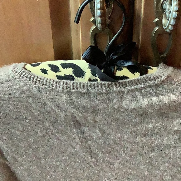 CASHMERE BY CHARTER CLUB. LADIES M TAUPE CASHMERE SWEATER - Picture 5 of 7